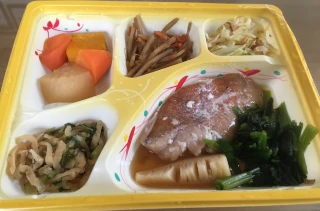 赤魚の煮付け風とおかず4種